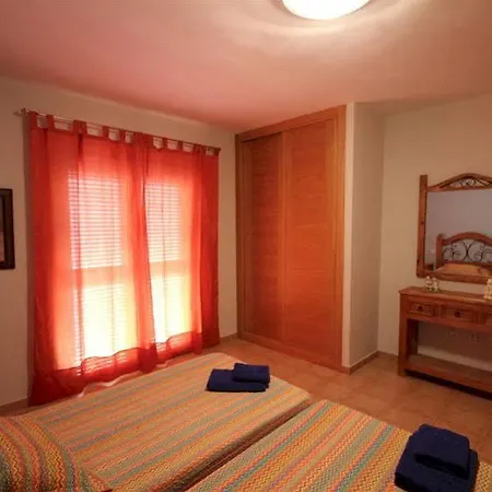 Salinas Apartment *